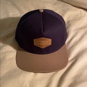 Oakley SnapBack Hat (Like New)